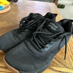 Strike MVMNT black and gum size 11